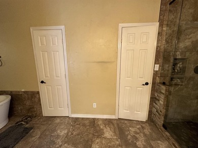 Charming 1998 Brick Home with Spacious Living and Modern - photo 29