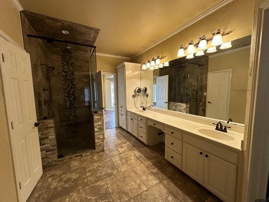 Charming 1998 Brick Home with Spacious Living and Modern - photo 32