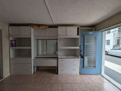 LOWEST CONDO FEE in AC! This ground floor beach block studio - photo 9