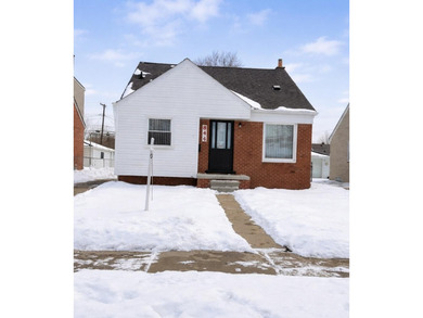 Detroit River Home For Sale in Lincoln Park Michigan