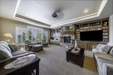 Custom-built single level living w/designer finishes &amp; upscale