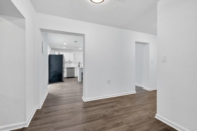Centrally located in the heart of Fort Walton Beach, this - photo 5