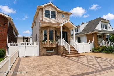 Welcome to 198 Willowbrook Road - an exceptional, beautifully
