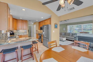 Welcome home to this highly sought-after, beautifully maintained - photo 6