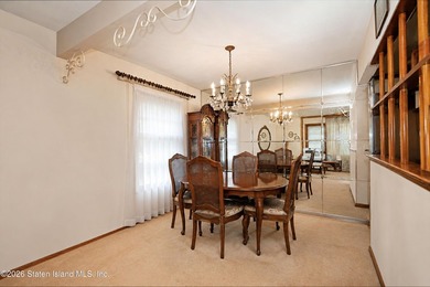This Ranch home is situated in Westerleigh by manor Rd and - photo 7