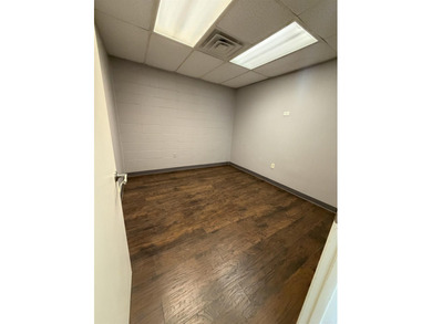 Position your business in the heart of Downtown Little Rock with - photo 7