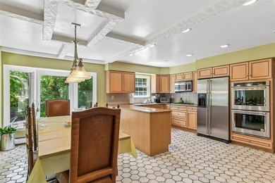 Large Center Hall Colonial in a prime Lawrence location. Set on - photo 15