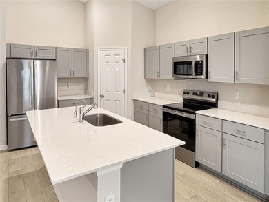 Virtually Staged. Welcome to this beautifully maintained - photo 31