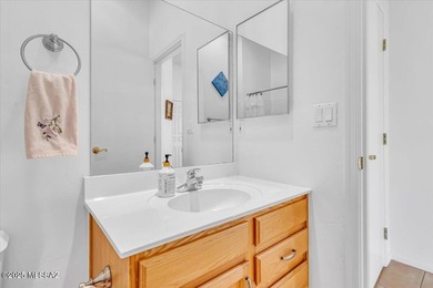 Charming 2 Bedroom, 2 Bath patio home + Den with the added bonus