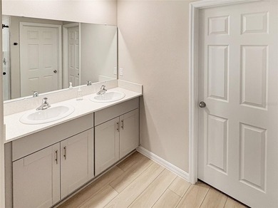 Virtually Staged. Welcome to this beautifully maintained - photo 36