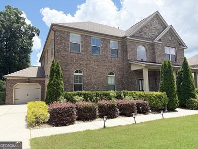 Experience comfort and quality in this beautifully constructed - photo 2