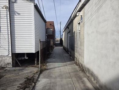 123 N. Georgia Ave 'Rear' is an undersized, vacant residential - photo 4