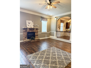 Experience comfort and quality in this beautifully constructed - photo 6