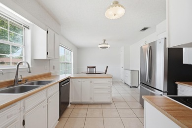 LOCATION - LOCATION - LOCATION! Close to both Military Bases and - photo 8