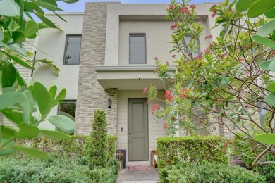 Newer construction, built in 2022. Spacious open floor plan - photo 2