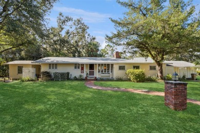 (private lake, pond, creek) Home For Sale in Paisley Florida