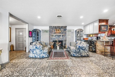 Rarely offered on the shores of Lake Worth, this private - photo 2