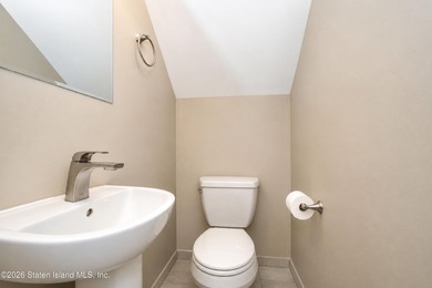 Welcome to 21 Bunnell Court! Charming and full of character - photo 9