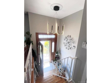 4 bedroom, 2 bath East Rockaway Recently Renovated High Ranch - photo 2
