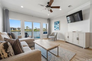 Experience lake living at its finest with this beautiful walk-in