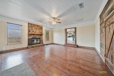ONE-OF-A-KIND PROPERTY offering a guest barndominium with rental - photo 7