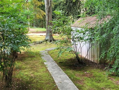 This beautiful quant weekend getaway or primary resident is a 3 - photo 10