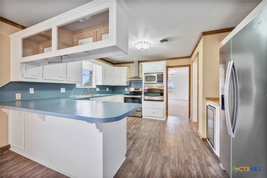 ONE-OF-A-KIND PROPERTY offering a guest barndominium with rental - photo 10