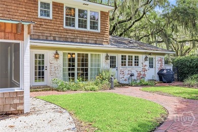 Beneath a canopy of majestic live oaks draped in Spanish moss - photo 36
