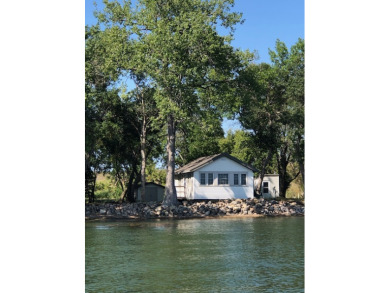 Enemy Swim Cabin for sale - Lake Home For Sale in Waubay, South Dakota