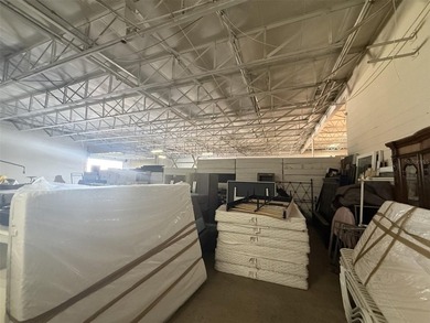We are pleased to present this Industrial Warehouse Space for - photo 6