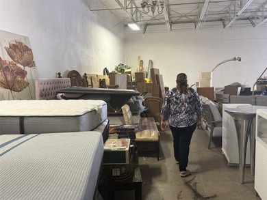 We are pleased to present this Industrial Warehouse Space for - photo 7