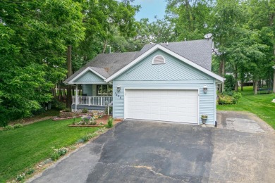 Lake Home For Sale in Lake Summerset, Illinois