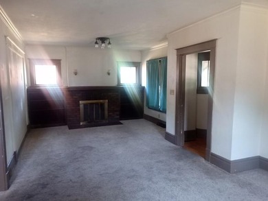 Four-bedroom house located close to campus with off-street - photo 15