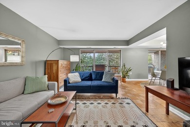 Welcome to effortless waterfront living in the sought-after - photo 22