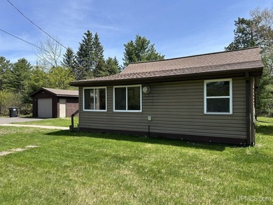 This charming home offers the perfect mix of comfort and - photo 2