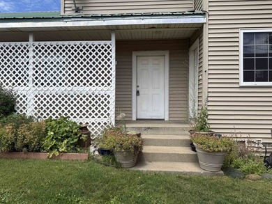 Beautiful home on a spacious lot in Westwood! This 4-bedroom, 2 - photo 39