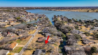 Lake Lot Sale Pending in Granbury, Texas