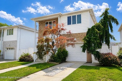 This must-see home is located in the desirable Rossville - photo 2