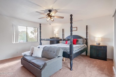 Spacious golf course home located on the greens in the desirable - photo 12