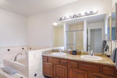 Spacious golf course home located on the greens in the desirable - photo 15