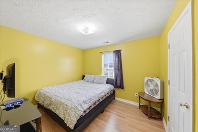 **PRICE REDUCED BELOW MARKET VALUE - MOTIVATED SELLER!** This is - photo 17