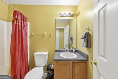**PRICE REDUCED BELOW MARKET VALUE - MOTIVATED SELLER!** This is - photo 18