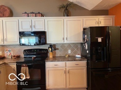 Villas at Timber Run beauty! Vaulted ceilings in the bedrooms