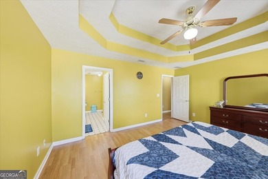 **PRICE REDUCED BELOW MARKET VALUE - MOTIVATED SELLER!** This is - photo 23