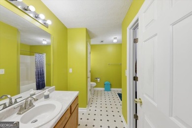 **PRICE REDUCED BELOW MARKET VALUE - MOTIVATED SELLER!** This is - photo 24