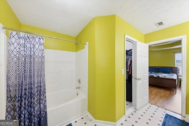 **PRICE REDUCED BELOW MARKET VALUE - MOTIVATED SELLER!** This is - photo 25
