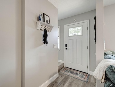 Welcome to 545 Palermo! This charming 3-bedroom, 2.5-bath - photo 4