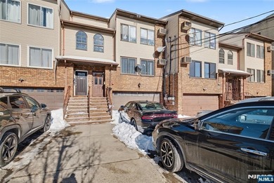 Hudson River Home For Sale in Union City New Jersey