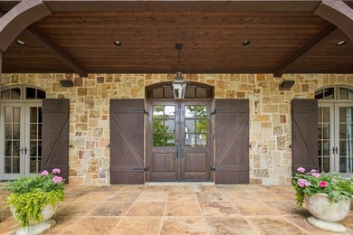 Nestled on a beautifully maintained lot, this stunning residence - photo 3