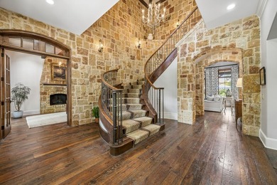Nestled on a beautifully maintained lot, this stunning residence - photo 4